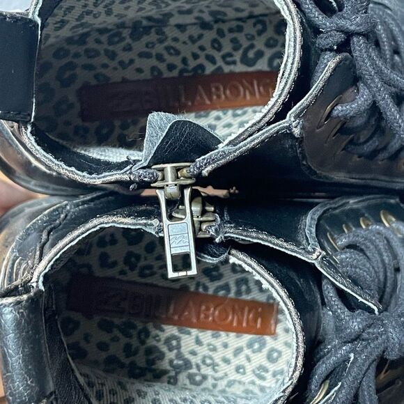 Billabong Willow Way Black Distressed Faux Leather Lace Up Ankle Boots Size: 6.5 - Picture 10 of 16